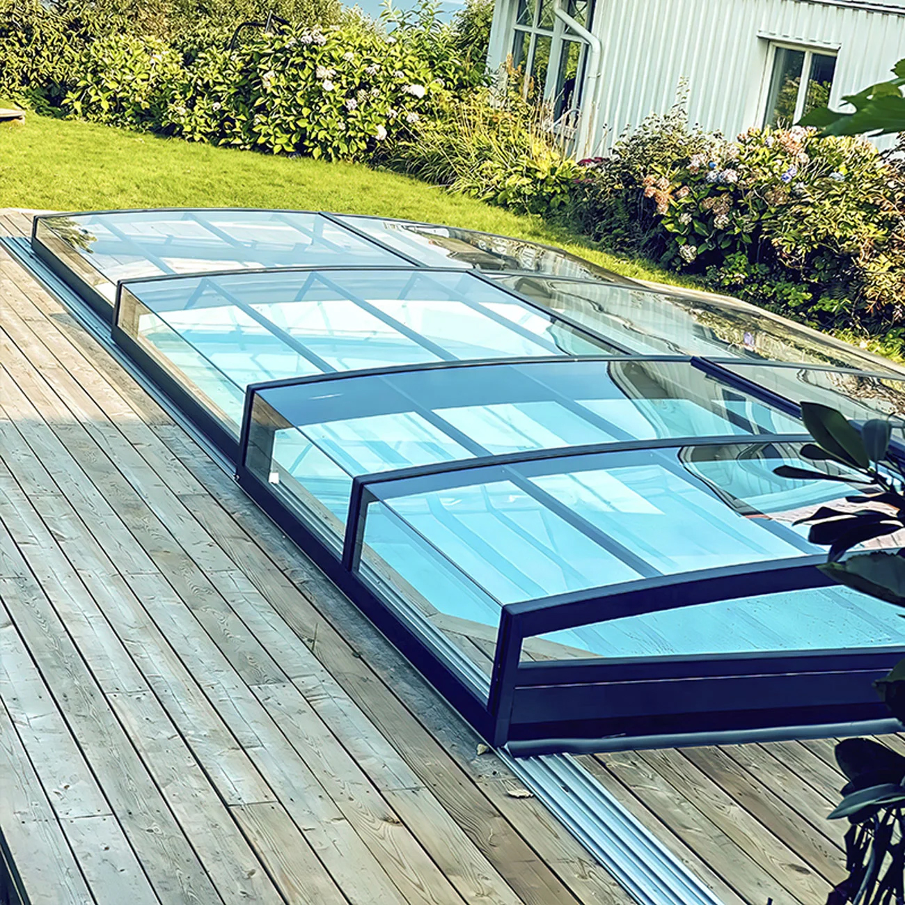 Med pooltak skyddar du poolen från nedskräpning och räddar liv